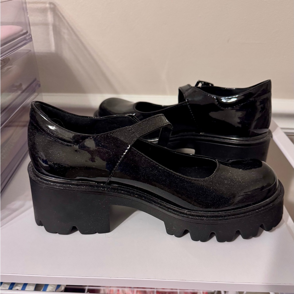 Dream Pairs Black Patent Chunky Mary Jane Platforms